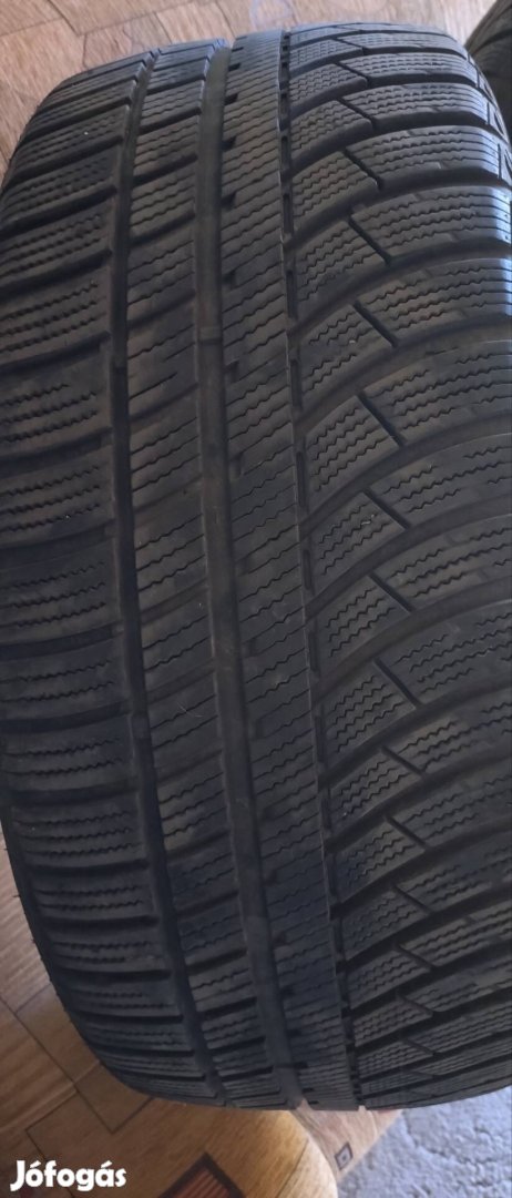 Téligumi 225/50R17