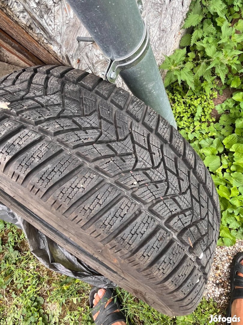 Téligumi 225 55 r18