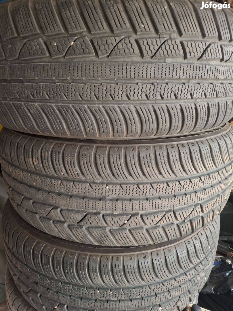 Téligumi 235/55 R18