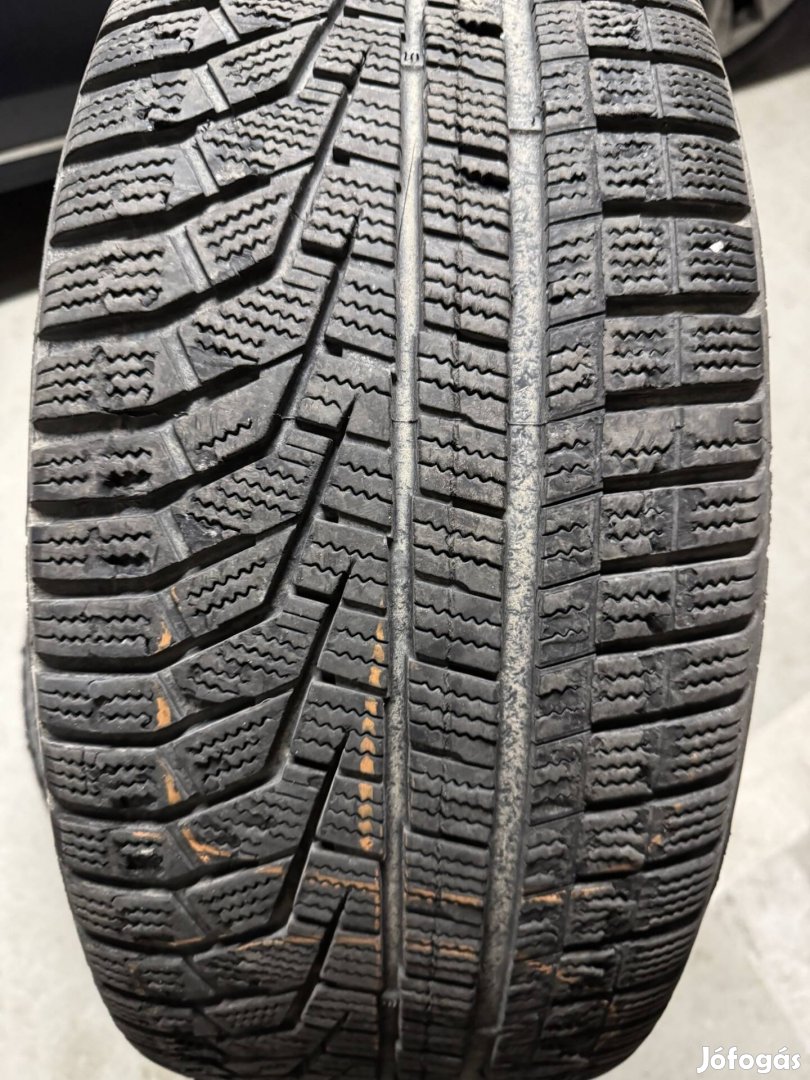 Téligumi 245/45 R19 Gumi 