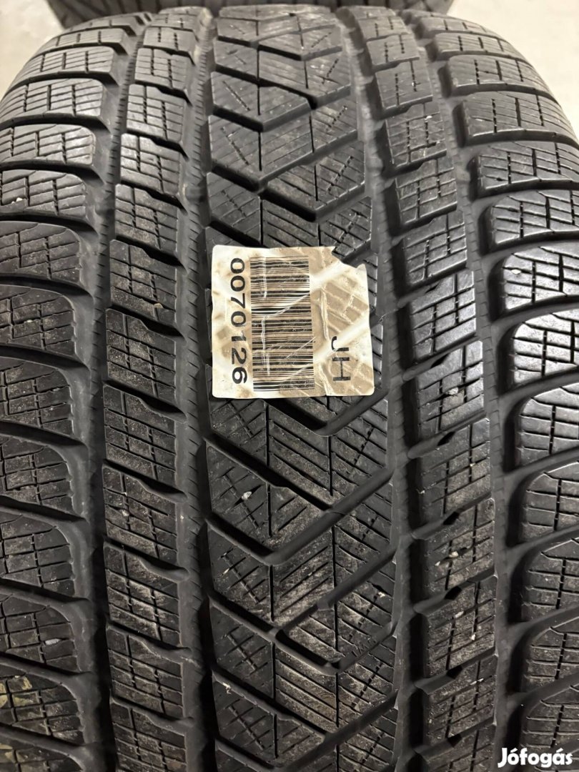 Téligumi 305/40 R20 