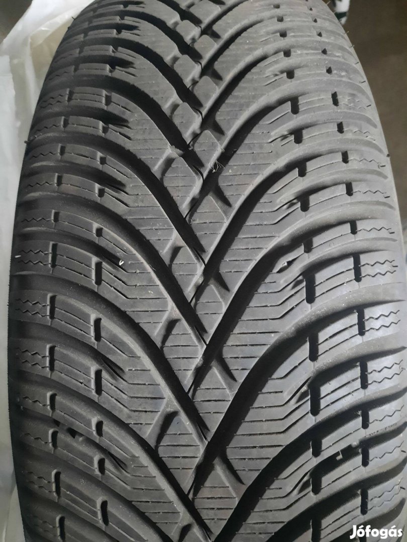 Téligumi Kleber Krisalp Hp3 215/65 R16