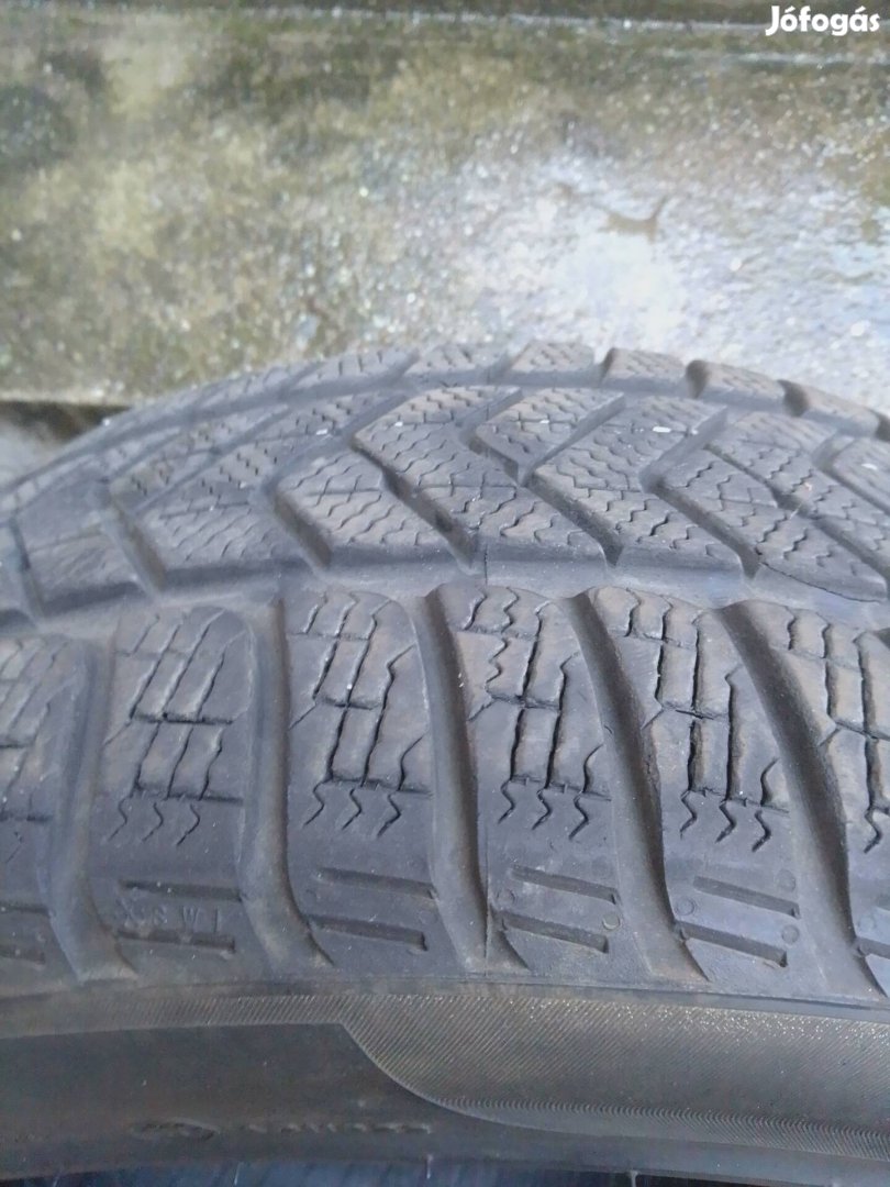 Téligumi Pirelli 225/45 17