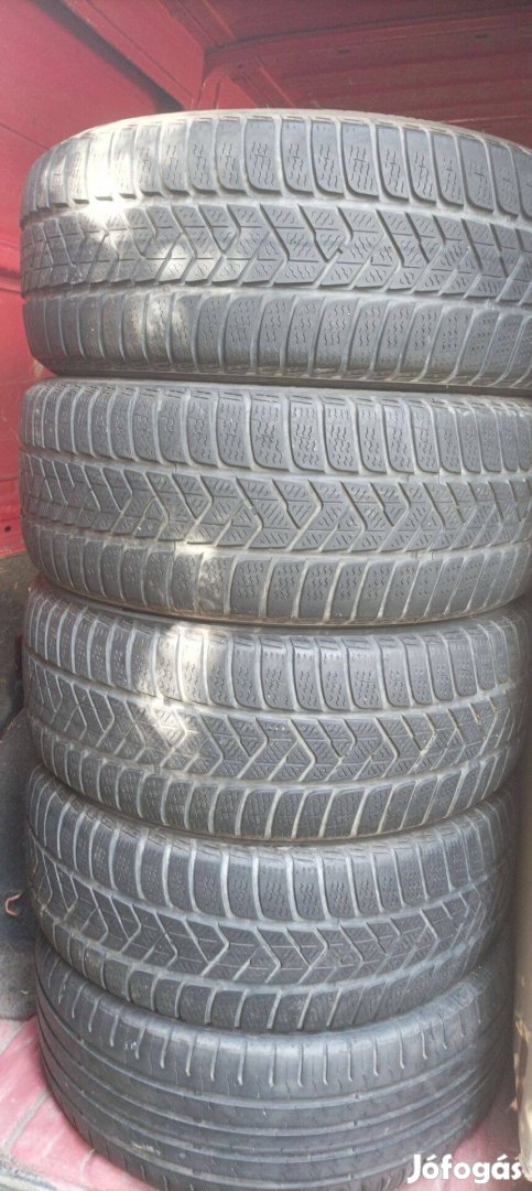 Téligumi Pirelli 4db eladó!