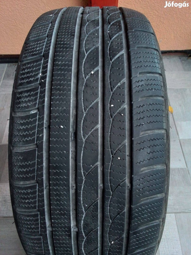 Téligumi Rotalla Ice Plus 205/45 R17