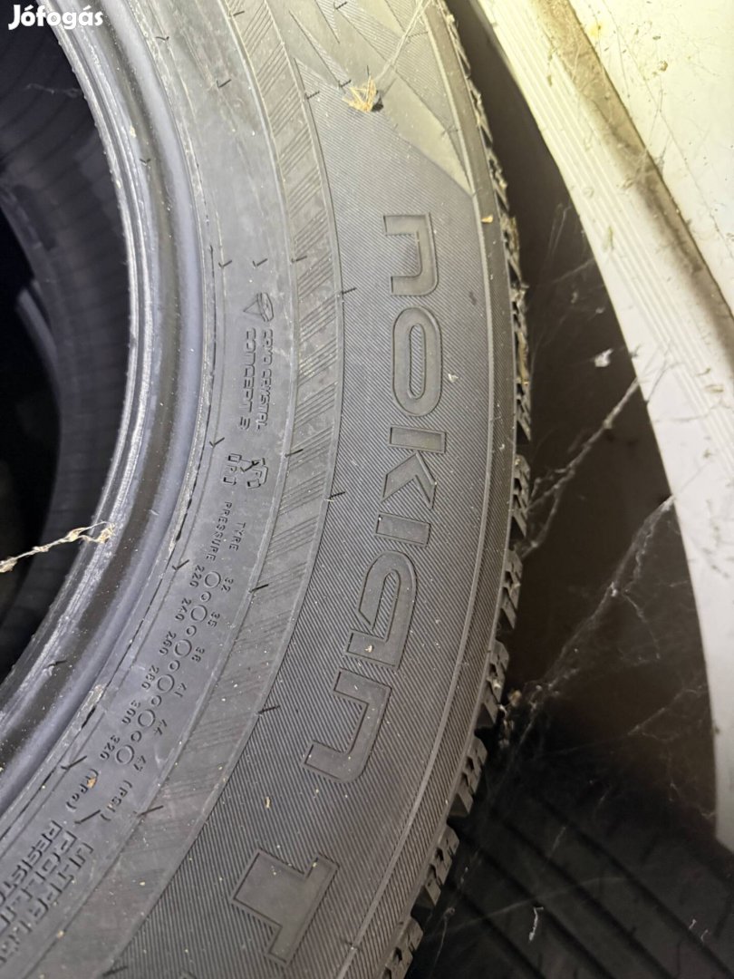 Téligumi Terepjáró  