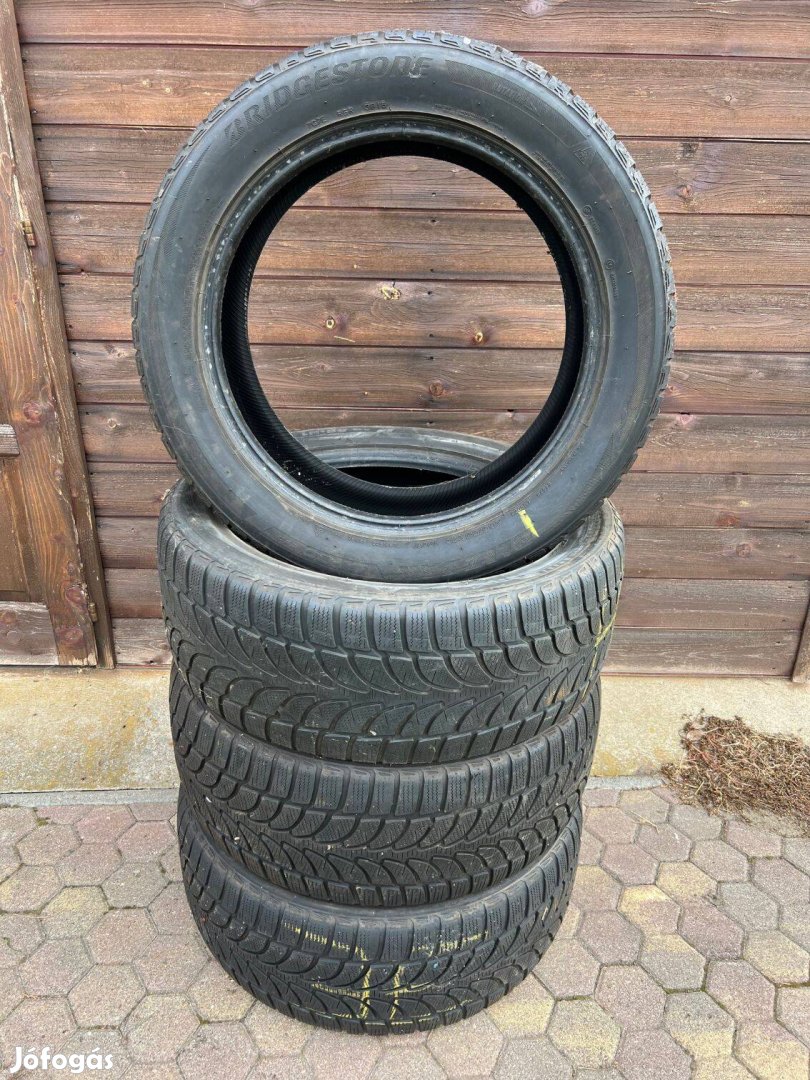 Téligumi, 265/50 R20, Bridgestone Blizzak 4 db egyben