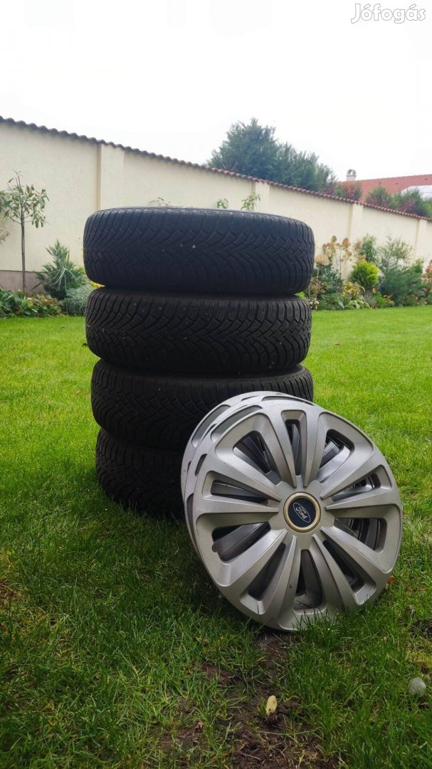 Téligumi acélfelnivel