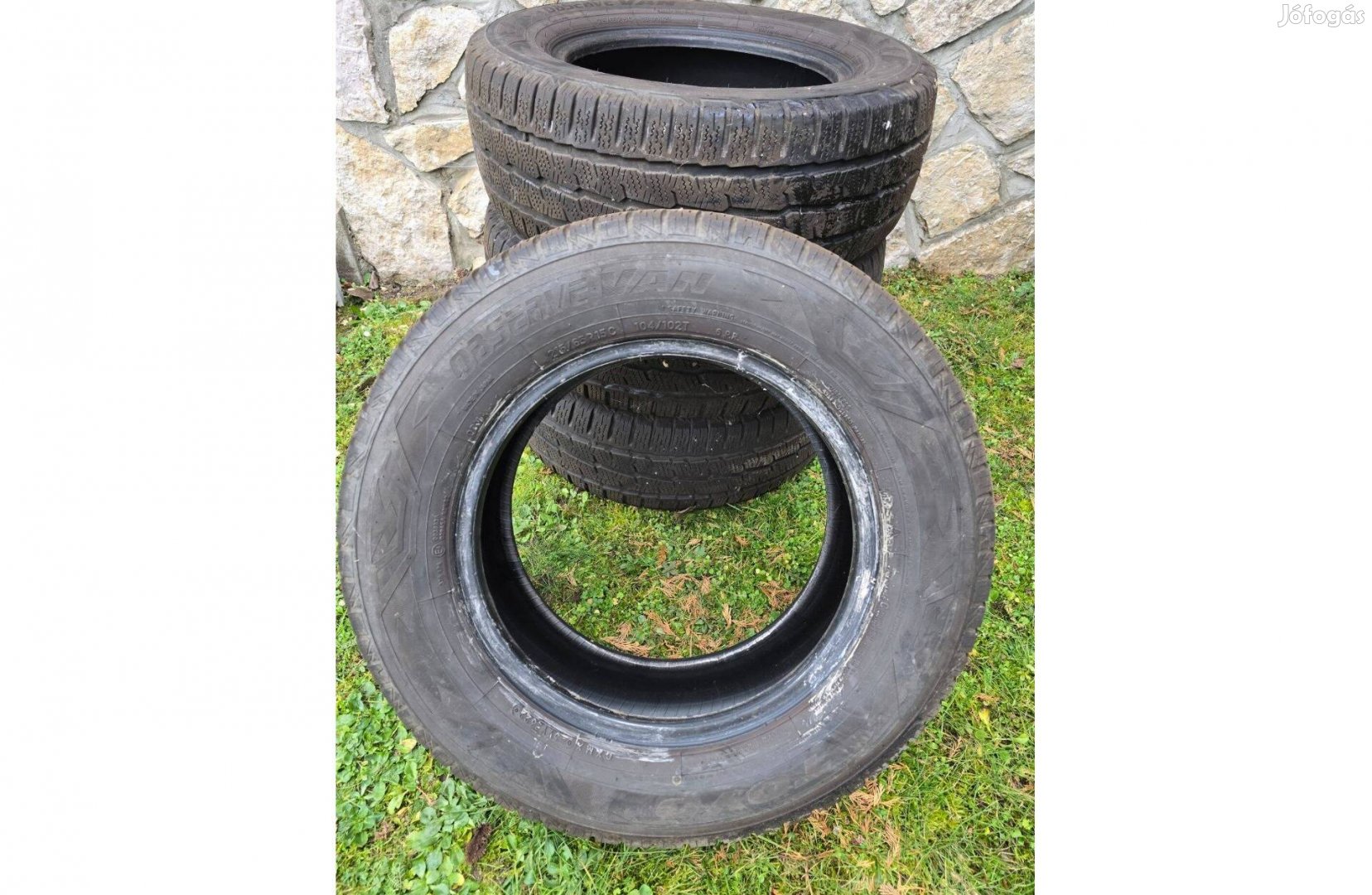 Téligumi eladó 215/65R15C