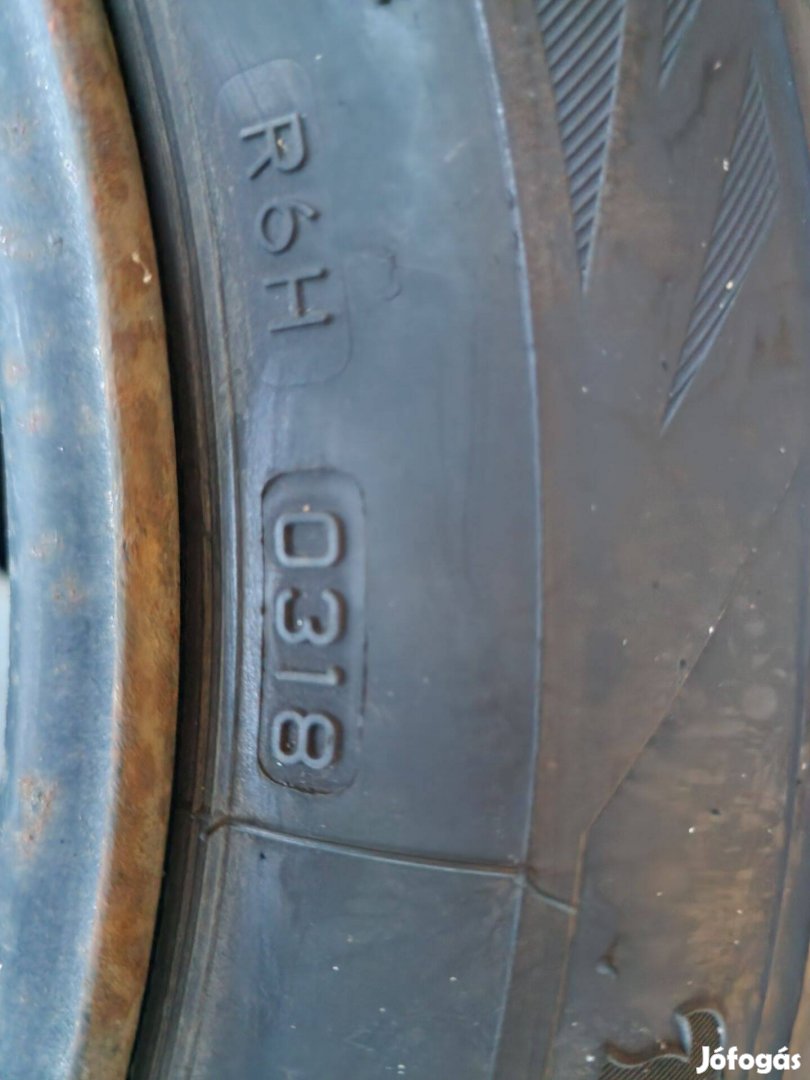 Téligumi felnivel 185*65*15 garnitúra