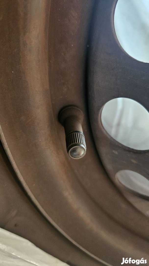 Téligumi felnivel...eladó