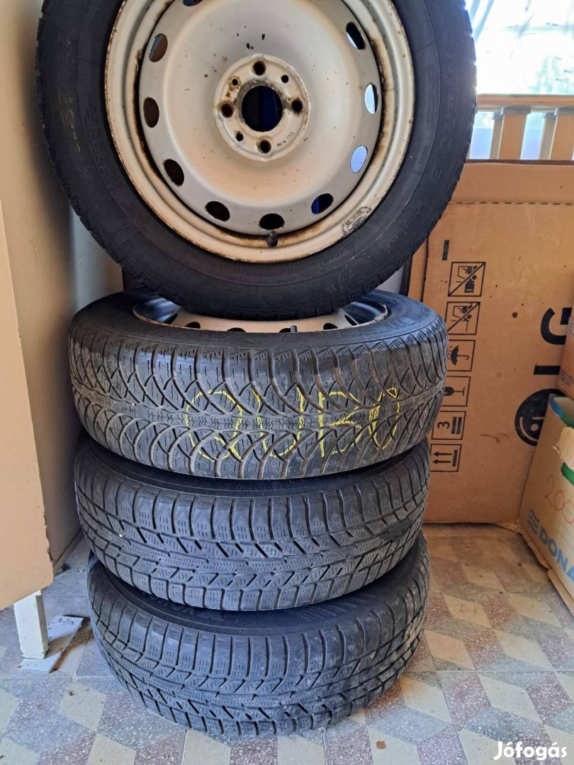 Téligumi garnitúra eladó