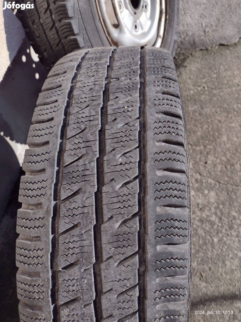 Téligumi garnitúra ford transit téli gumi abroncs felni 195/70 R15C