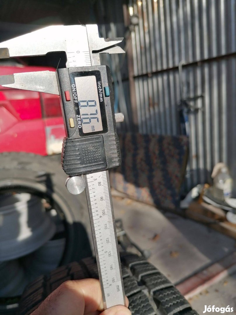 Téligumi kisteher C