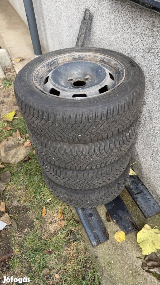 Téligumi lemezfelnin