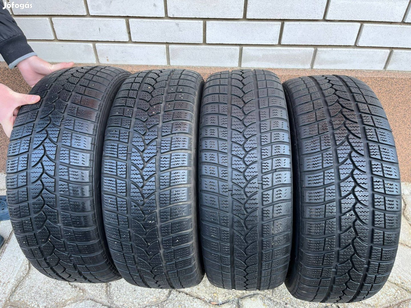 Téligumi szett 4db. 225/45 R17