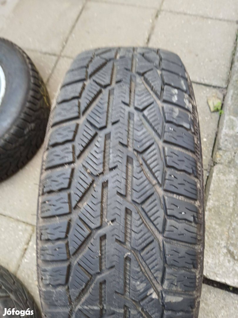 Téligumik és felnik