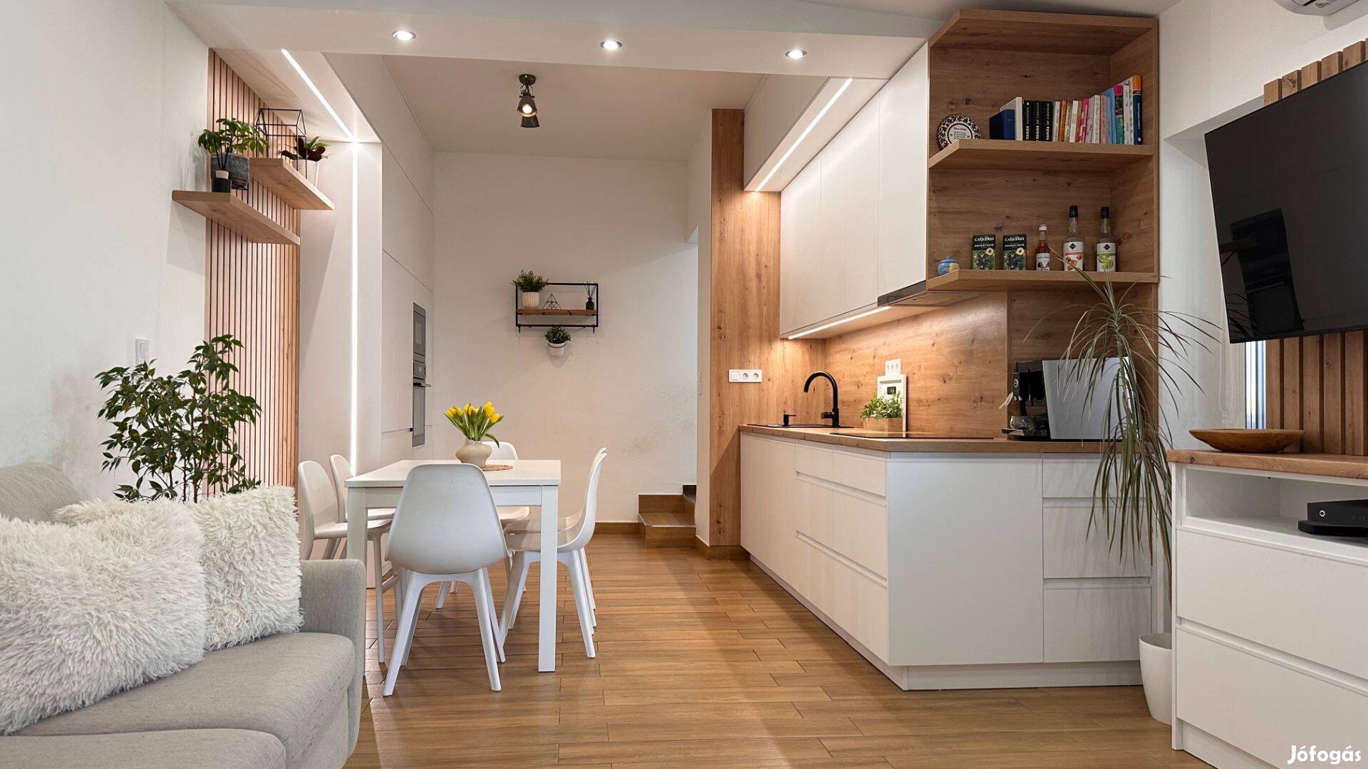 Teljes körűen felújított otthon eladó Debrecenben