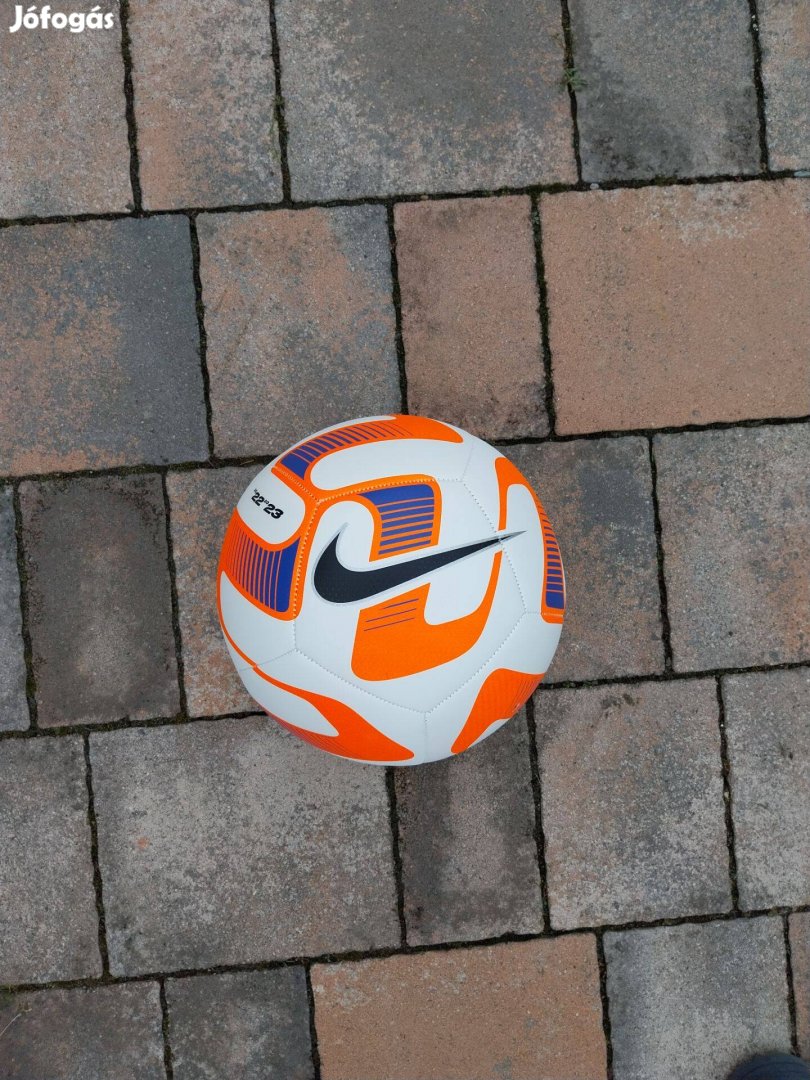 Teljesen Új Nike Labda