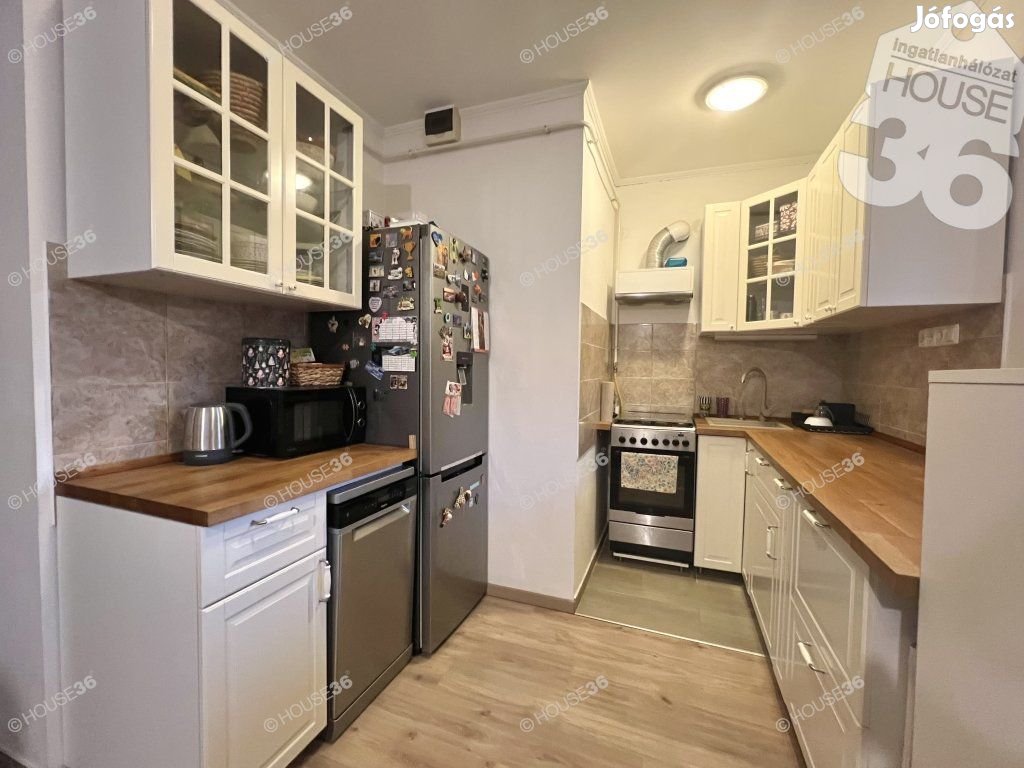 Teljesen felújított, 3 szobás földszinti lakás eladó