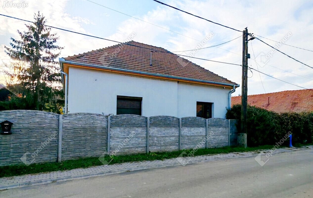 Teljesen felújított nappali2 szobás családi ház Sajóbábonyba