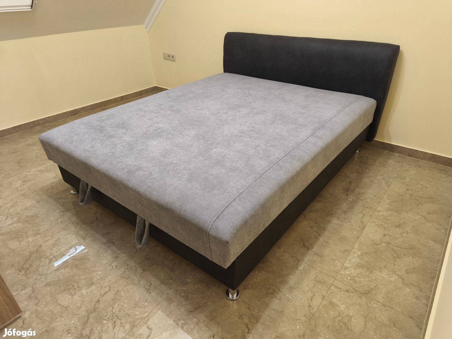 Teljesen új, használatlan ágyneműtartós franciaágy Kobra