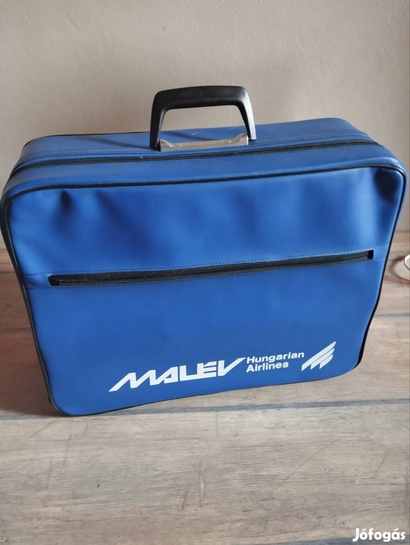 Teljesen új állapotú Malév bőrönd utazótáska
