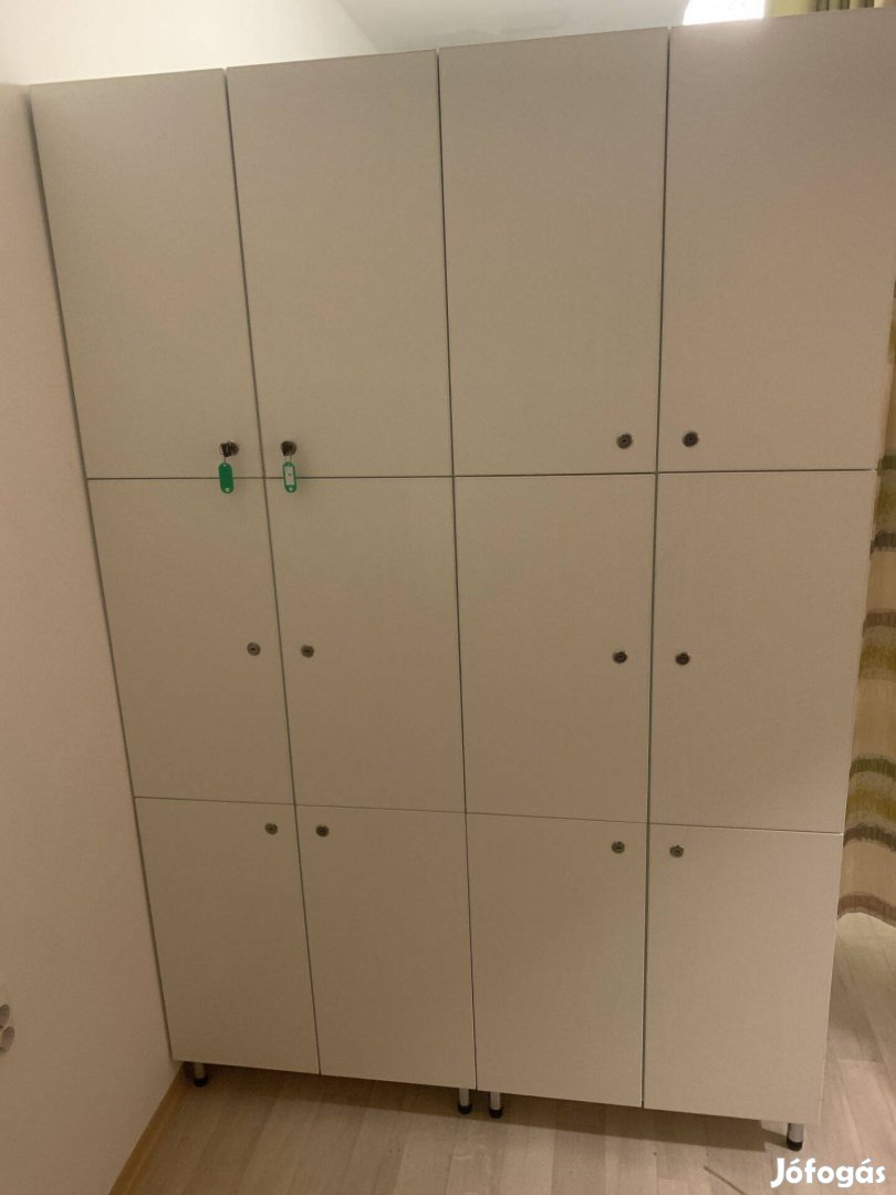 Teljesen új fa 2x6 db-os öltözőszekrény