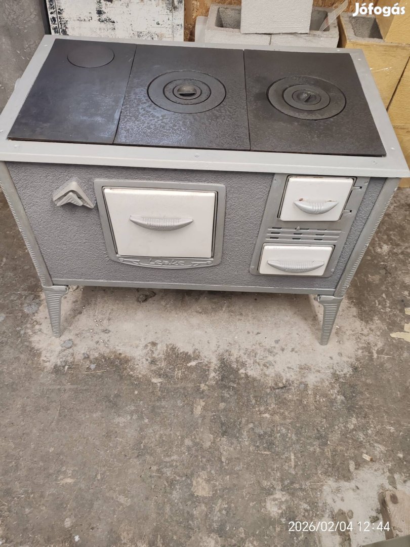 Teljesen újjá épített lepke sparhelt.