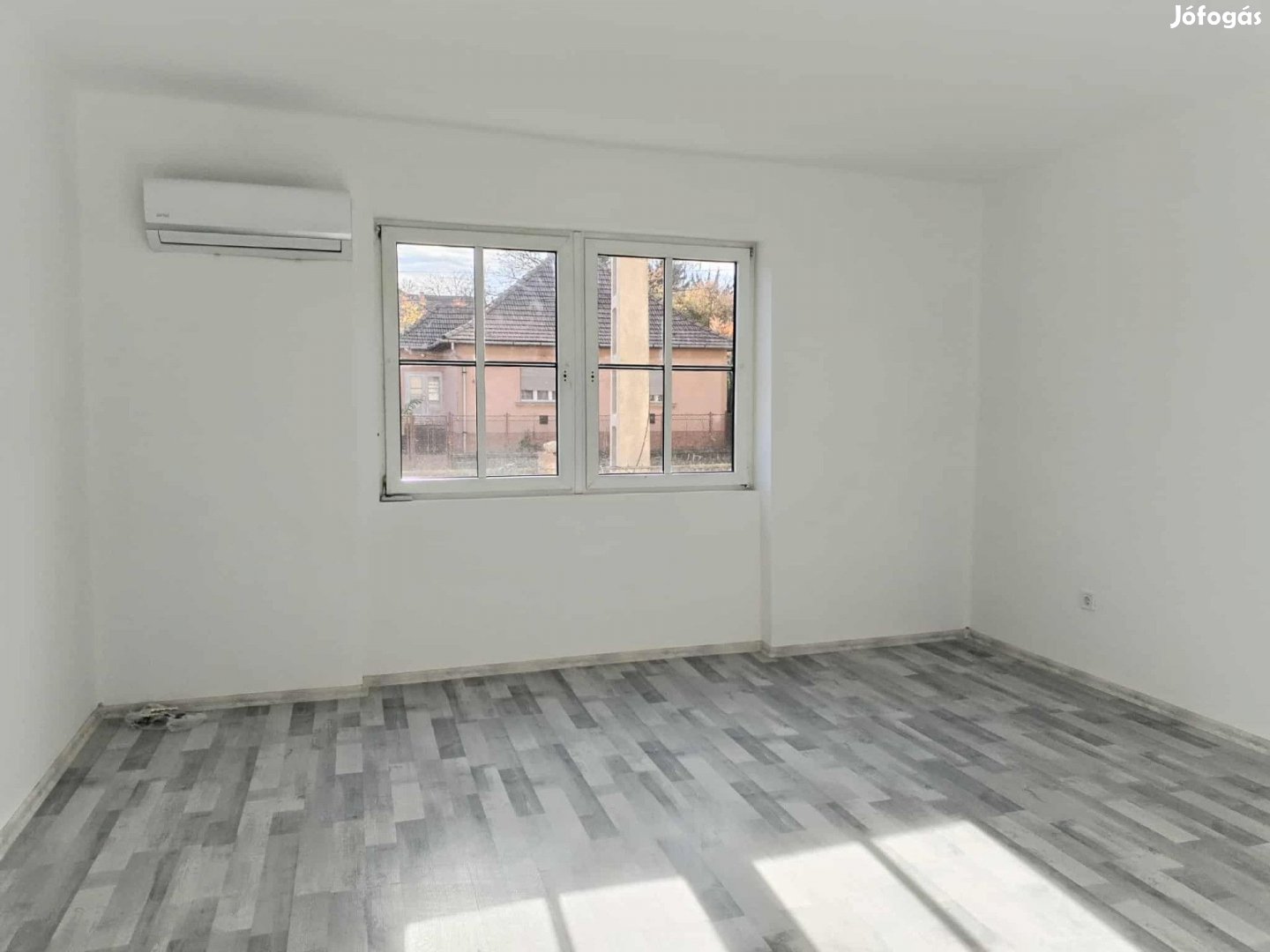 Teljeskörűen felújított, azonnal költözhető 3 szobás lakás