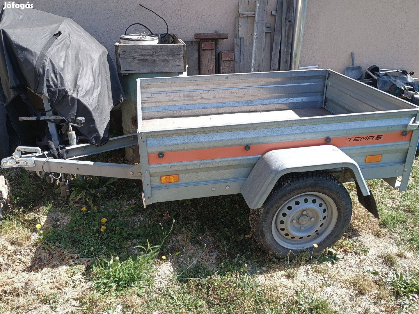 Tema egytengelyes 750kg-os utánfutó