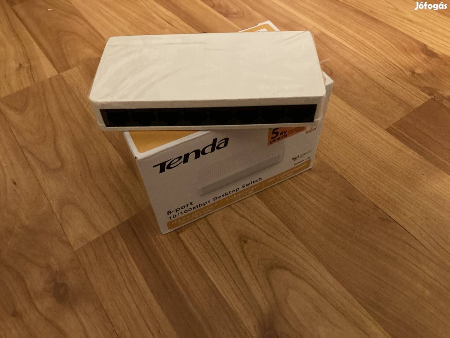 Tenda S108 8-Port 10/100 Switch