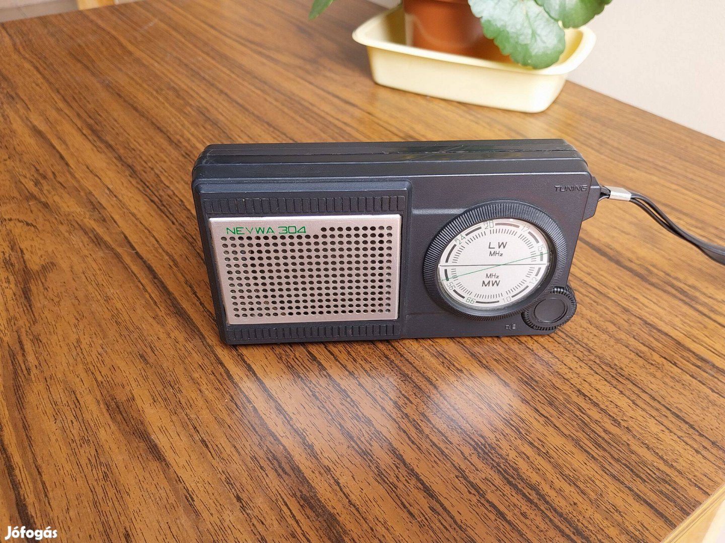 Tento Nevwa 304 rádió