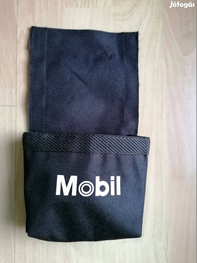 Tépőzáras, tartalék motorolaj tartó - csomagtartóba