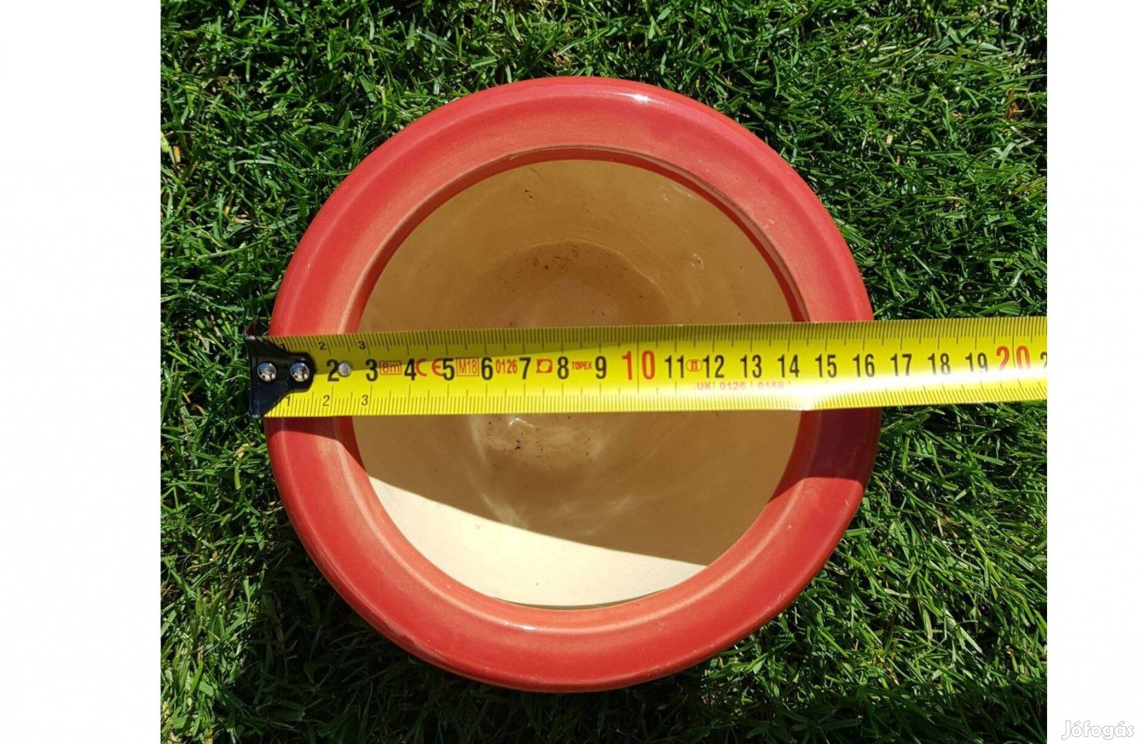 Terakotta színű kaspó