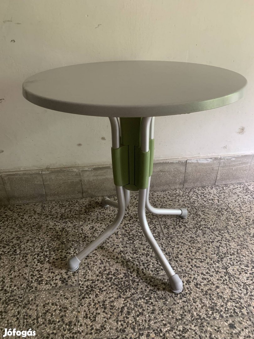 Terasz 70 cm asztal