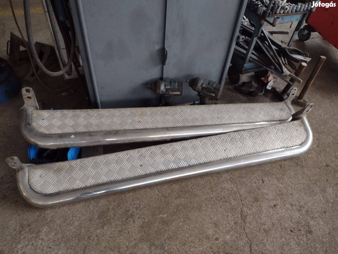 Terepjáró oldalfellépő