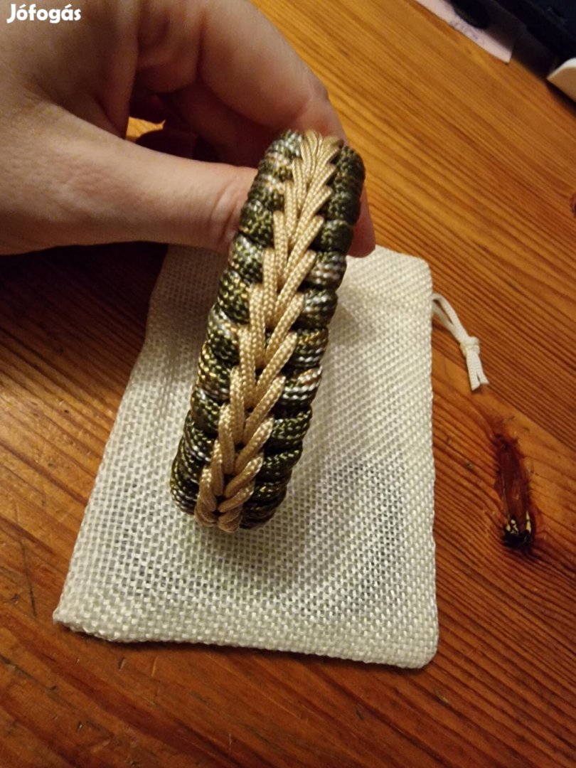 Terepszínű karkötő