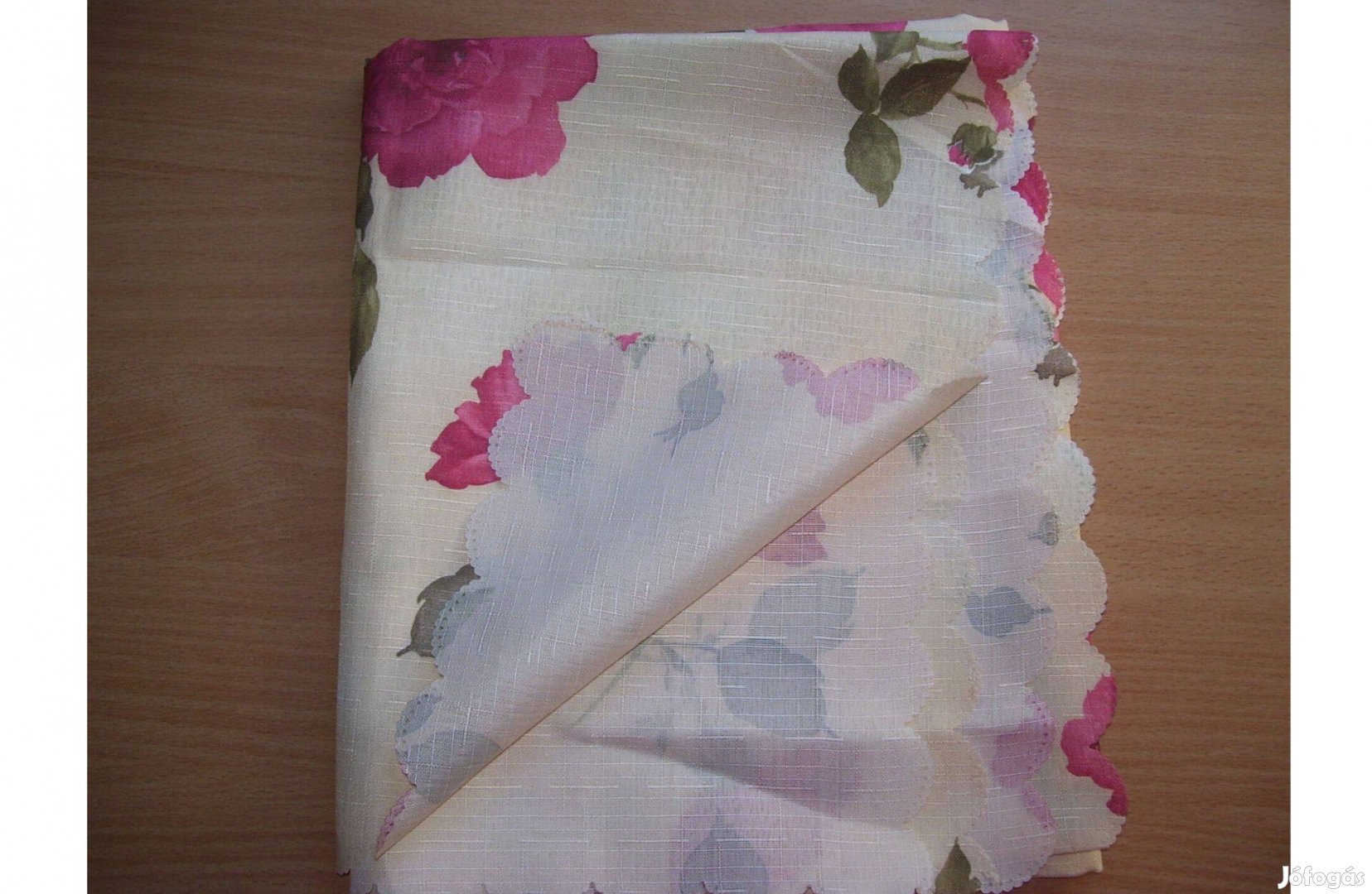 Terítő - textil, virágos 18x156