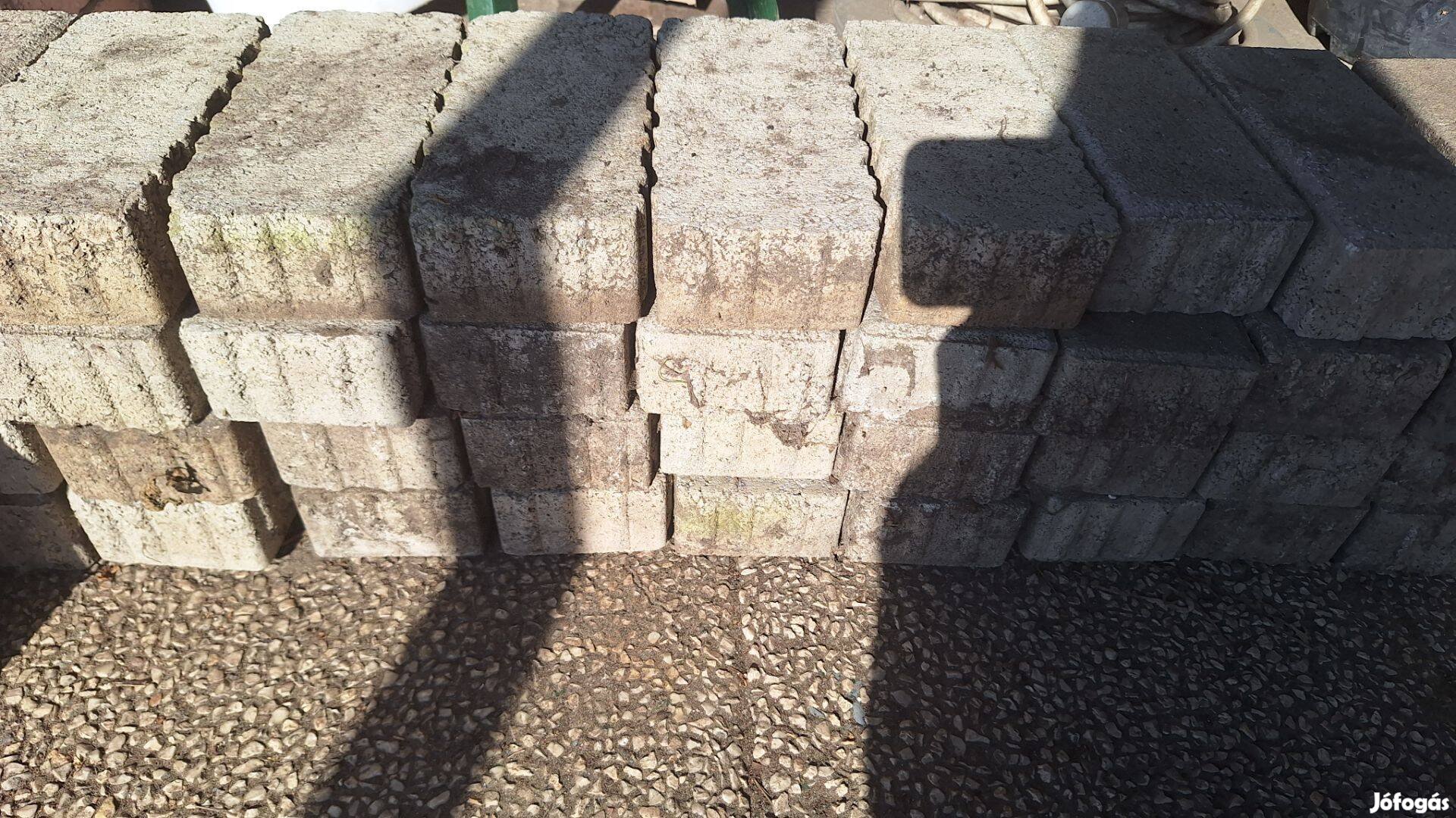 Térkő, 20106 cm szürke 70FtDb áron