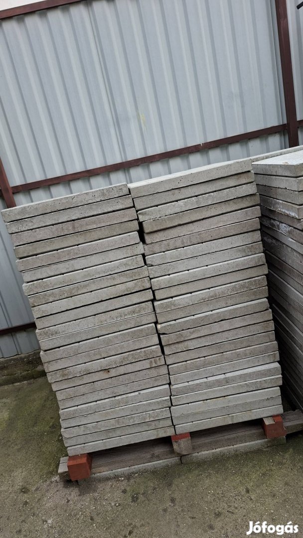 Térkő,betonlap Egyben eladó 5600Ftm2