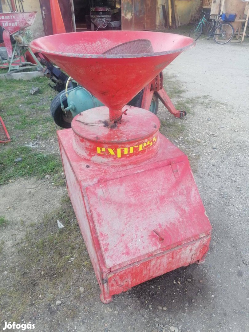Terménydaráló 7,5 kW-os villanymotorral