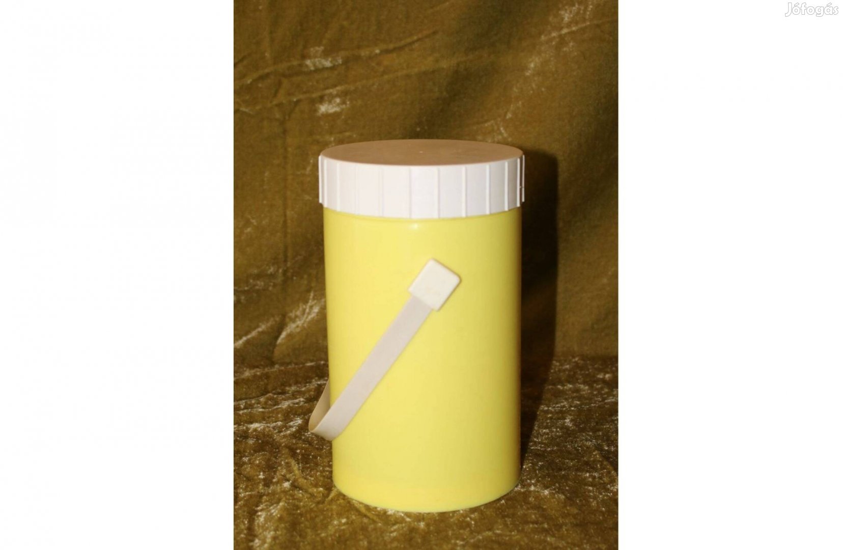 Termosz-levesnek,fagylaltnak,főzeléknek-tökéletesen záródik