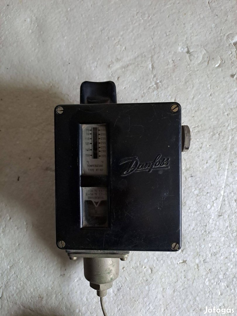 Termosztát Danfoss RT 107 150C fok kapilláris hüvelyes