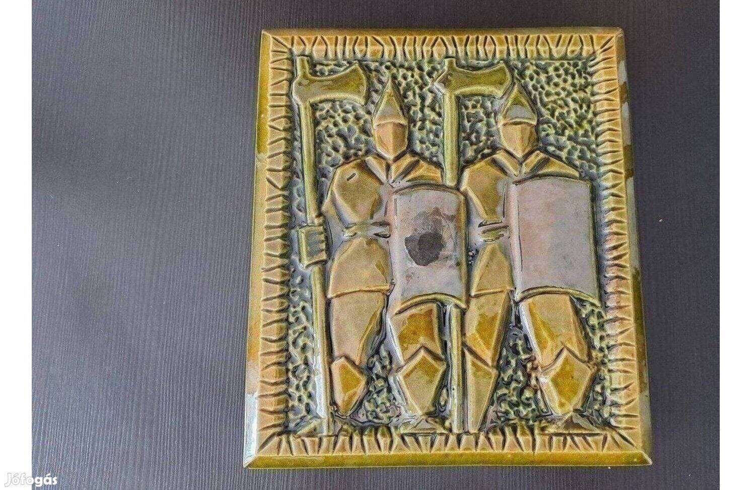 Terrakotta kályhacsempe alaki ábrázolás
