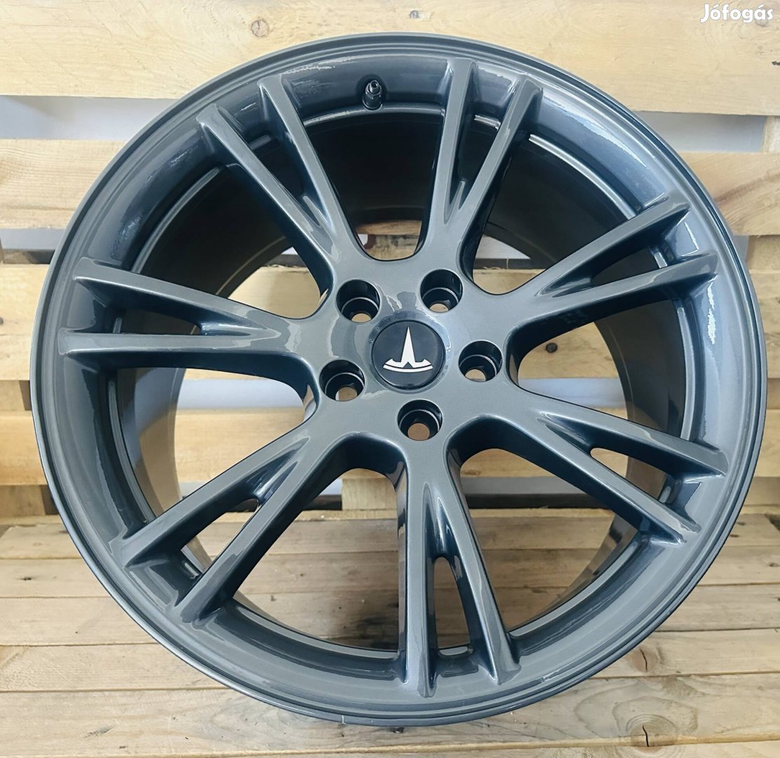 Tesla 19es gyári alufelni 5x114,3 Model Y BLE Szenzor