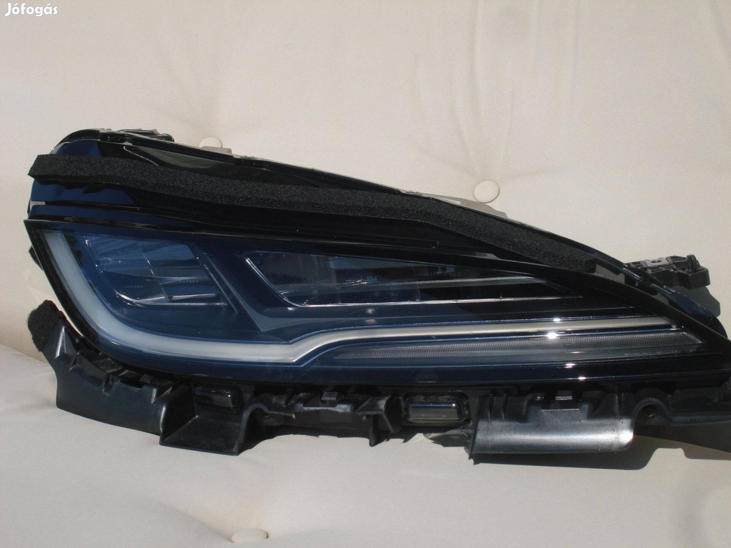 Tesla Model 3 Highland Jobb első Mátrix Fényszóró 1760889-00-F 2023-tó