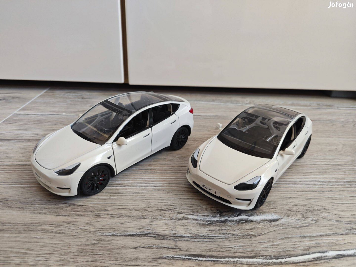 Tesla Model 3 Model Y kisautó 1:24