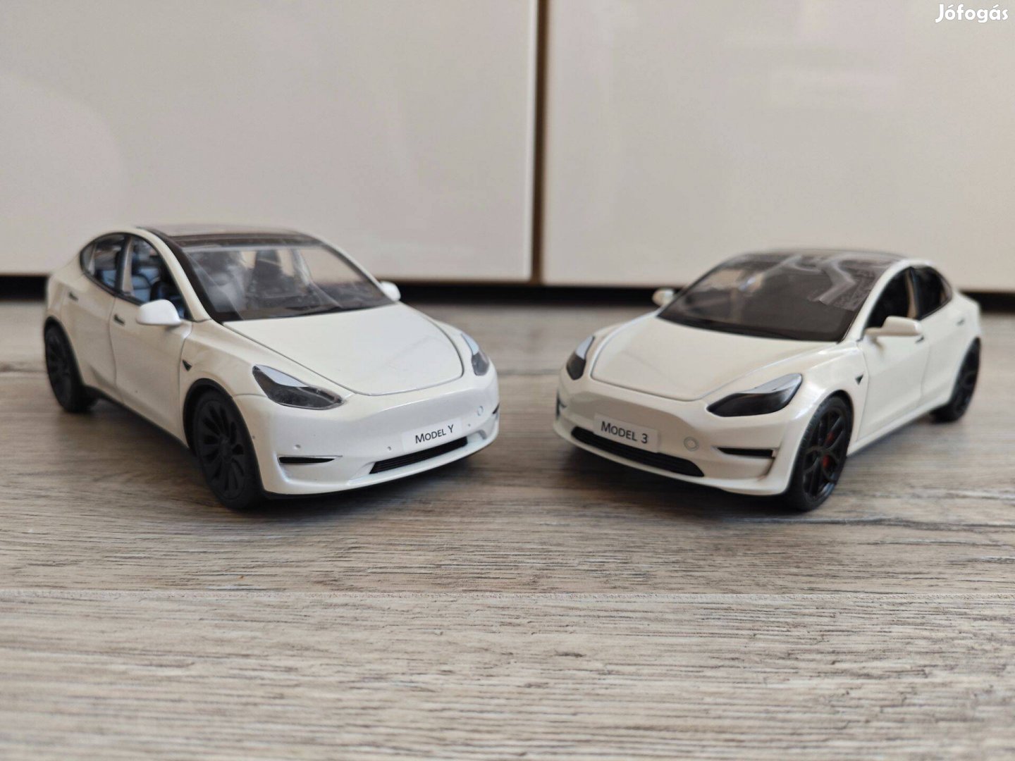 Tesla Model 3 Model Y kisautó 1:24