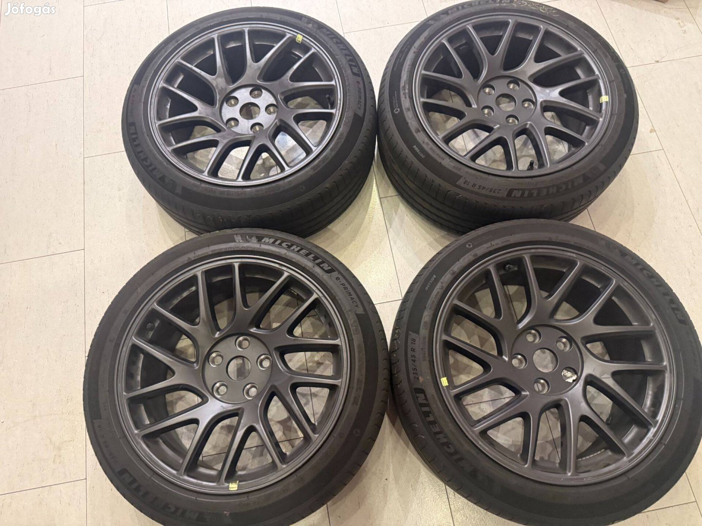 Tesla Model 3 Photon 18 gyári nyári kerék Michelin 235/45 R18